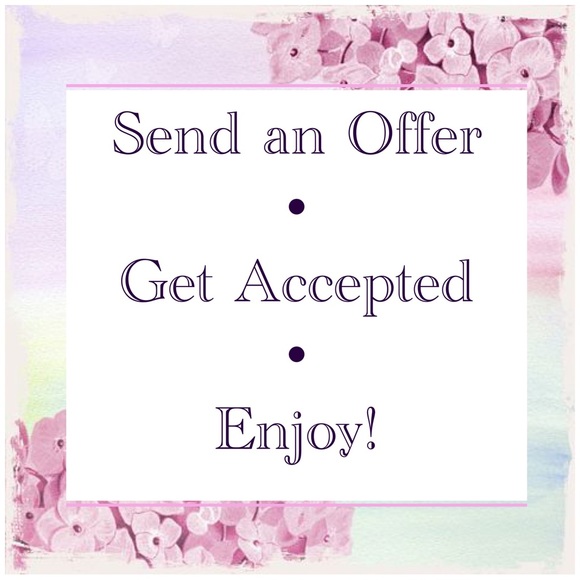 Bohemian Butterfly White Lace Kimono • Bridal • Honeymoon • - Picture 2 of 10